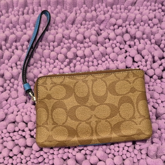 Authentic Coach Brown and Blue Wristlet - Picture 3 of 12
